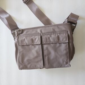 ATHLETA Purple Lavender Adjustable Strap Cargo Pockets Crossbody Bag